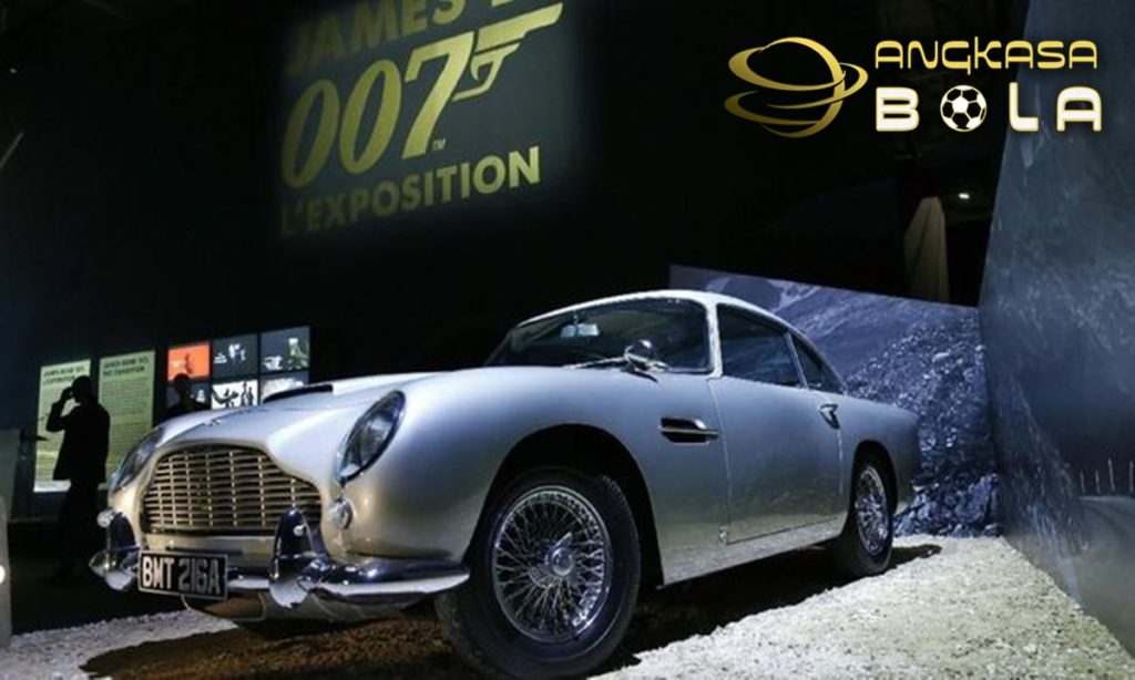 Mobil James Bond Siap Dilelang