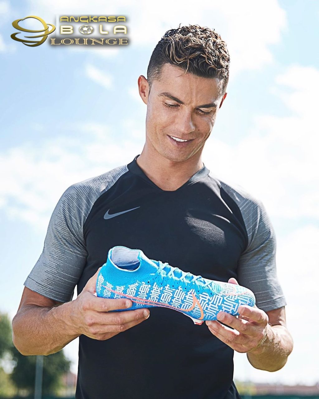 Cristiano Ronaldo Dapat Rp13 Miliar Dari 1 Posting Foto di Instagram