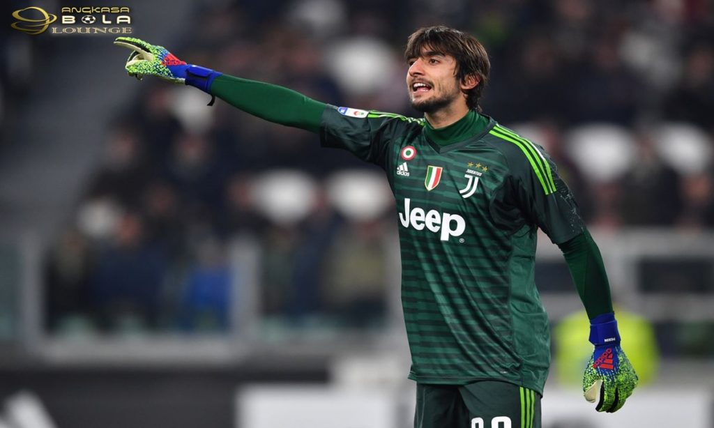 Gagal Tes Medis, Transfer Kiper Juventus Ini ke Benfica Resmi Ditunda