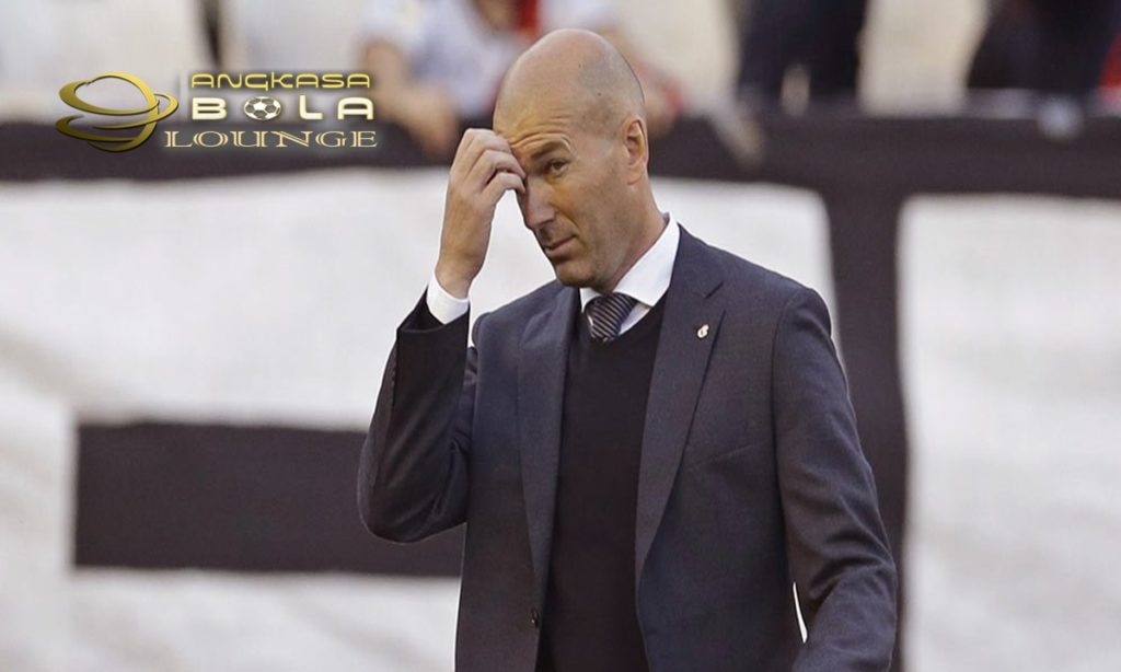 Zinedine Zidane Real Madrid dan Masalah yang Tidak Bisa Dijelaskan