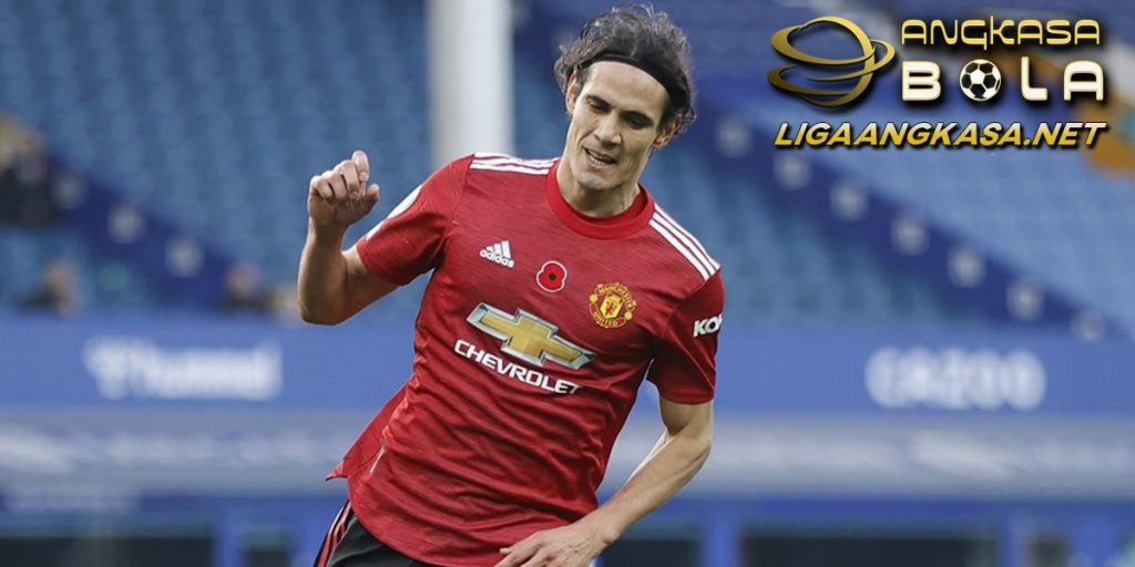 Manchester United Tolong Berikan Menit Bermain untuk Edinson Cavani