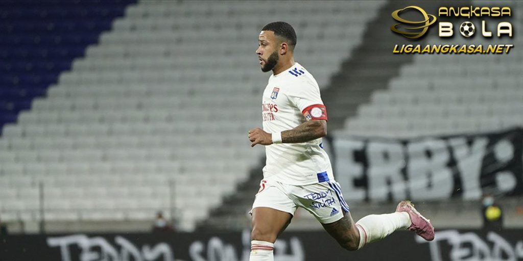 Memphis Depay Kian Jauh dari Jangkauan Barcelona