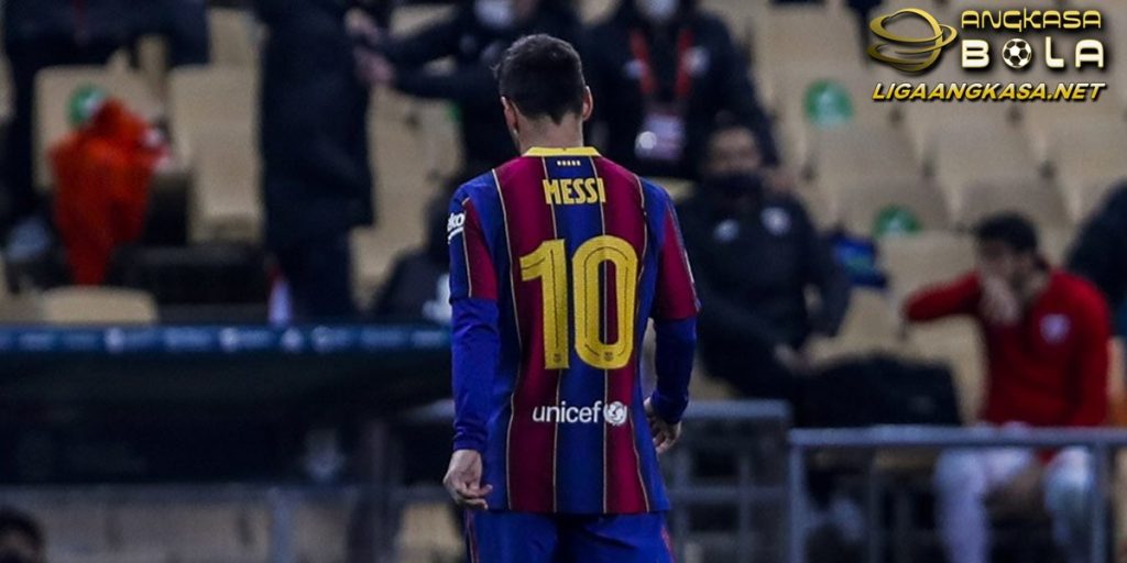 3 Lapis Pertahanan Bilbao Tak Mampu Bendung Free kick Lionel Messi