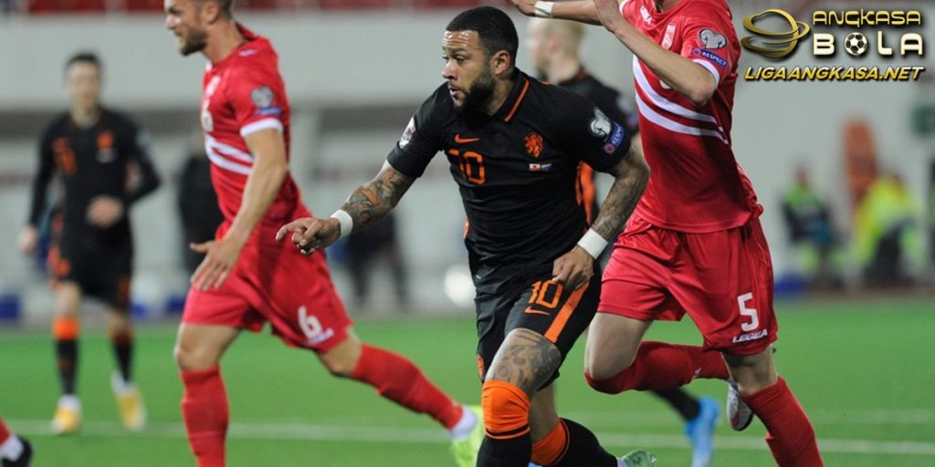 Man of the Match Gibraltar vs Belanda Memphis Depay