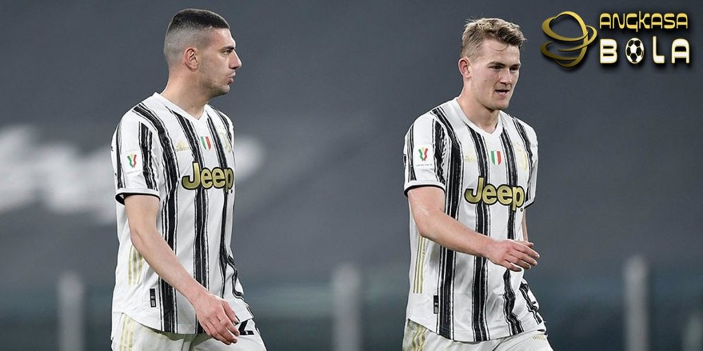 Matthijs de Ligt Diejek Rekannya di Juventus Soal Penampilan