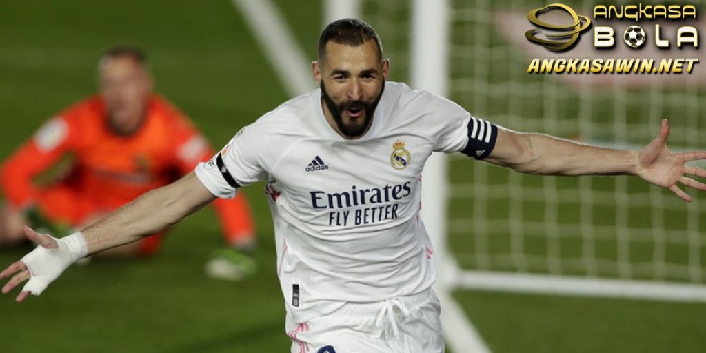 Karim Benzema Zinedine Zidane Takkan Cabut dari Real Madrid