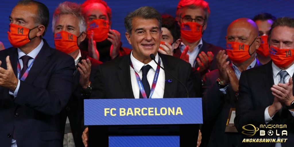 Joan Laporta Indikasikan Ronald Koeman di Barcelona