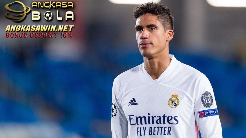 Raphael Varane dan Para Bek Tengah dengan Banderol Tertinggi