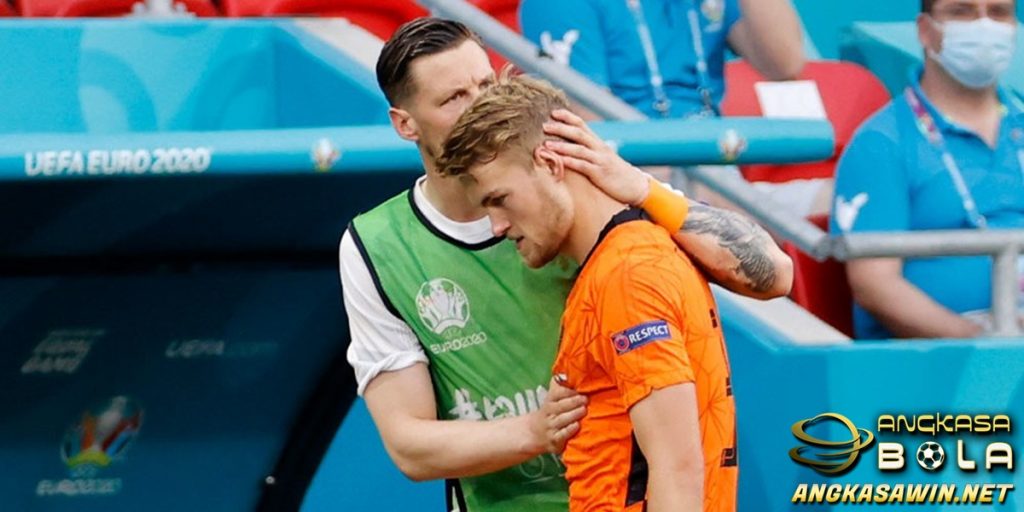 Barcelona Batalkan Perekrutan Matthijs De Ligt Ada Apa