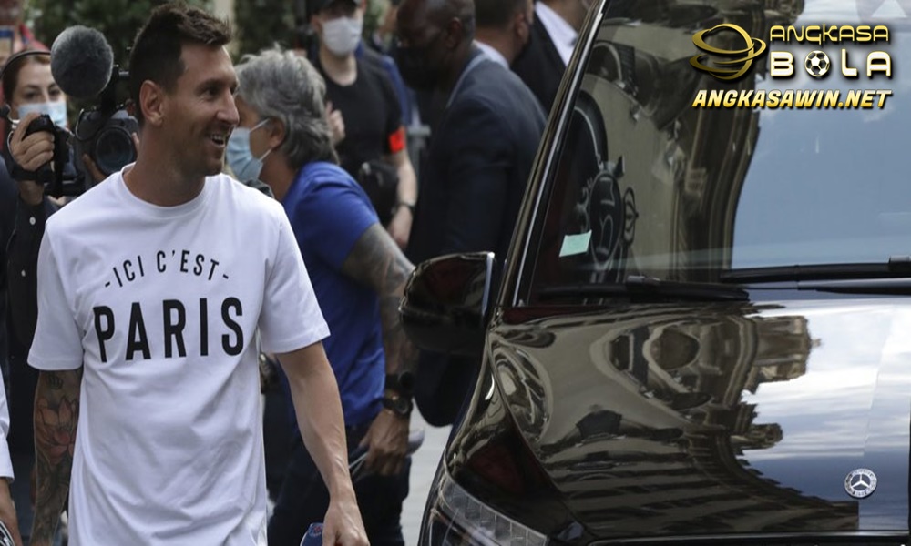 PSG Resmi Umumkan Perekrutan Lionel Messi dengan Video Mewah