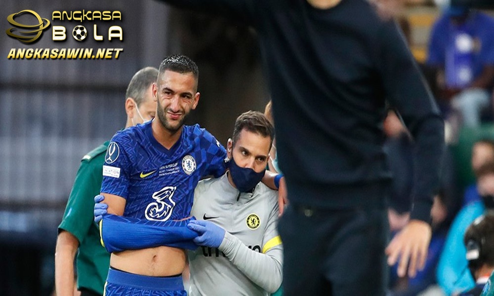 Trofi Chelsea Makan Korban-Cedera