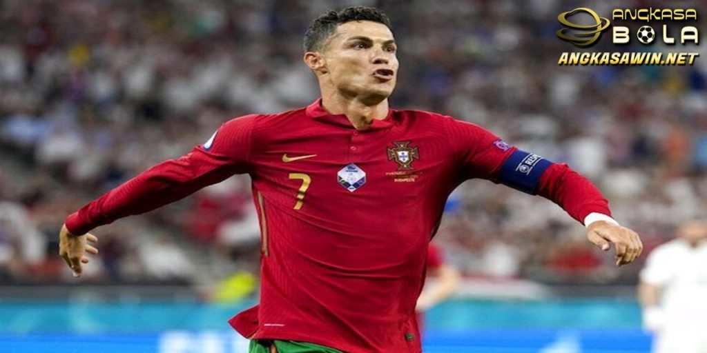 Cristiano Ronaldo Hampir Gabung Man City Sebelum Dikontak