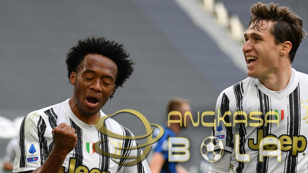 Bek Sayap Paling Menghibur di Liga Italia Cuma Juan Cuadrado