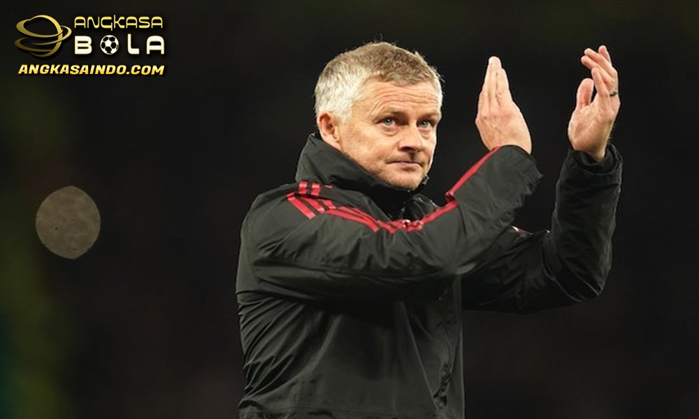 Fans Meminta Solskjaer Dipecat?