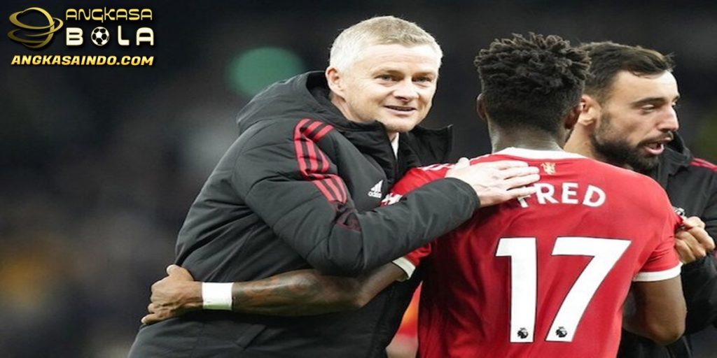 Peringatan Solskjaer untuk Pemain MU Jangan Suka Mengeluh