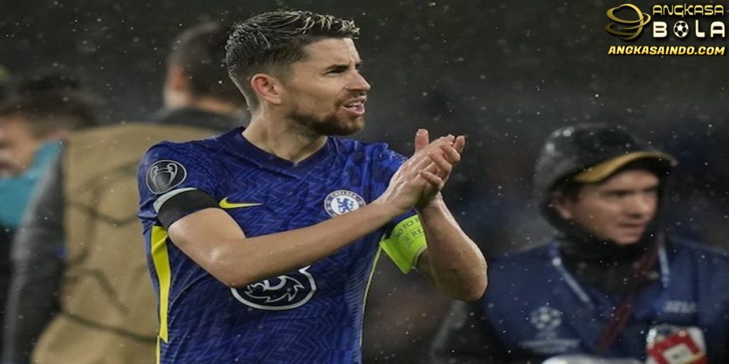 Owen tak Yakin Jorginho Layak Raih Ballon d'Or