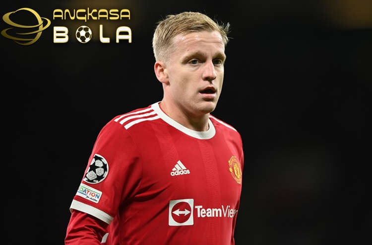 Donny van de Beek Tak Tertarik Bergabung Bersama Newcastle United