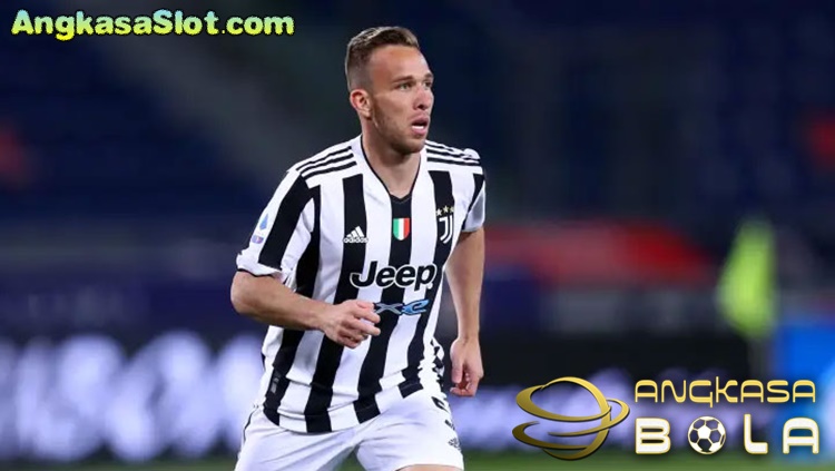 Gelandang Juventus ,Arthur melo Selangkah Lagi Gabung Arsenal.