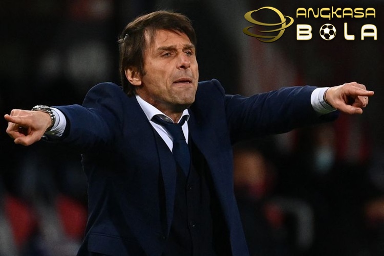 Murka Conte Terhadap Keputusan VAR yang Rugikan Tottenham