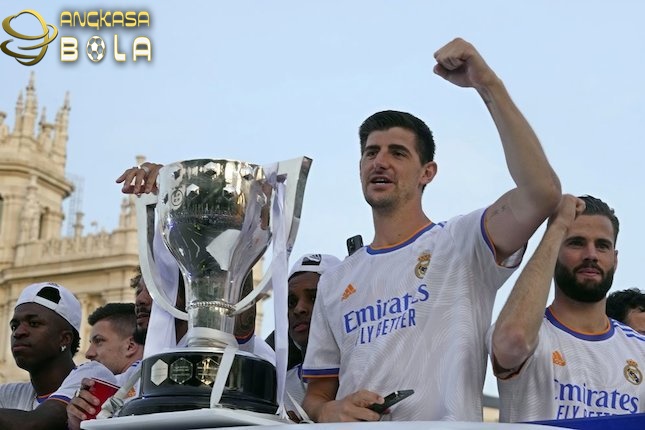 Real Madrid Juara Courtois Sempat Sindir Barcelona