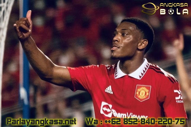 Lawan Nottingham Forest Erik Ten Hag Geser Posisi Anthony Martial