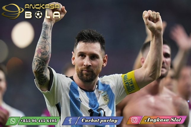 Free Kick Cantik Messi Bawa Argentina Menang Dramatis