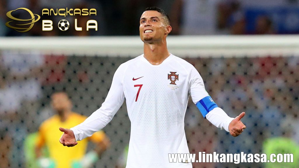 Boufal Mengaku Puas Lihat Ronaldo Menangis di Piala Dunia 2022 Lalu